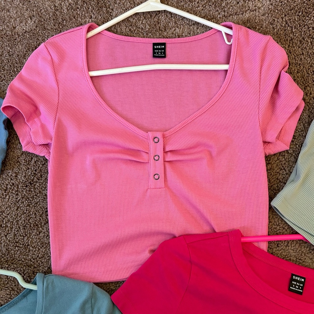 Women/junior crop top Bundle - Picture 7 of 16